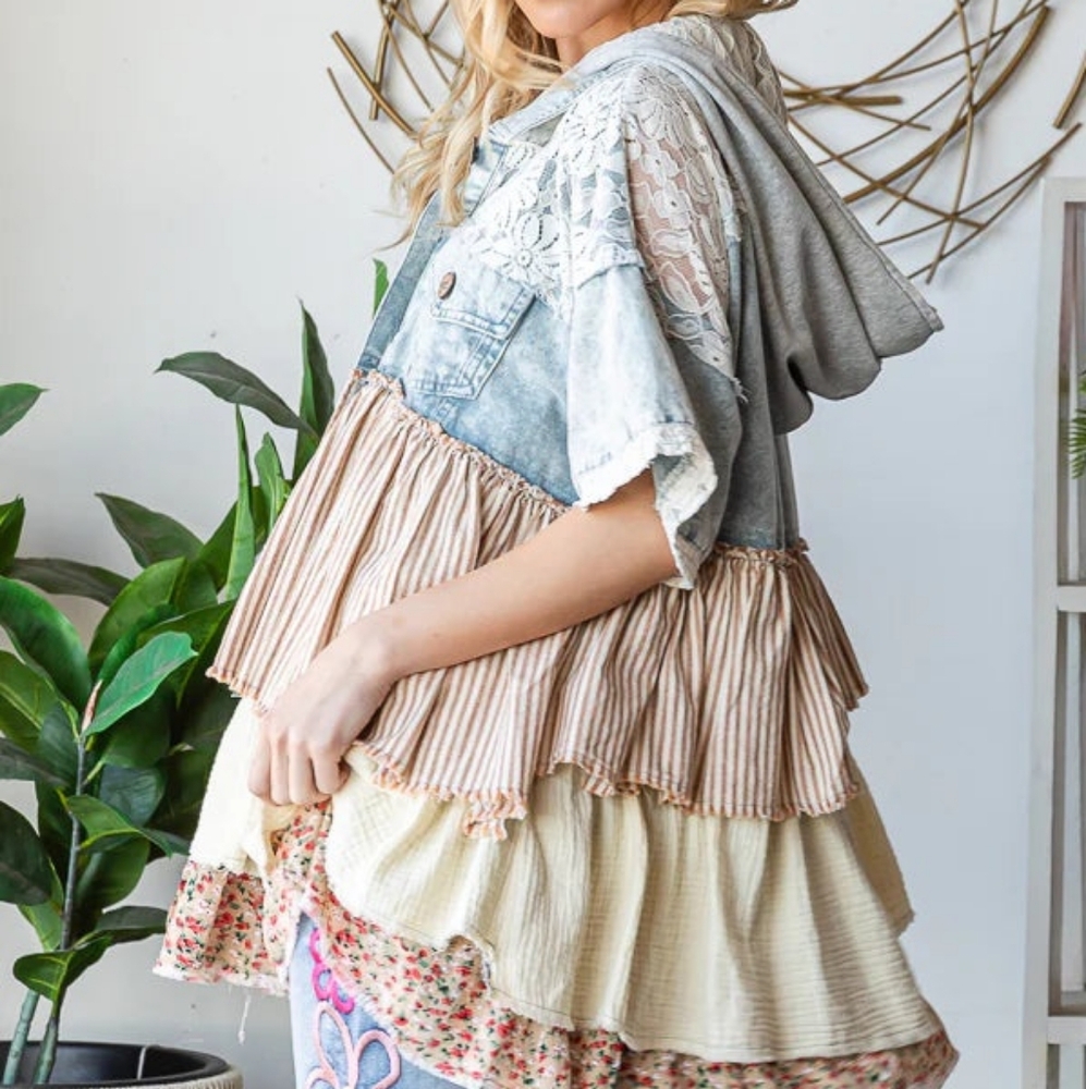 🌸Oli & Hali Mixed Fabric Ruffled Tiered Short Sleeve Hooded Denim Jacket - Picture 2 of 4